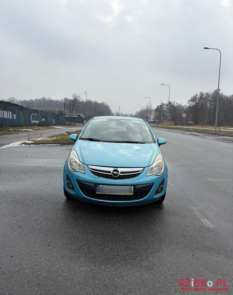 2011' Opel Corsa photo #3