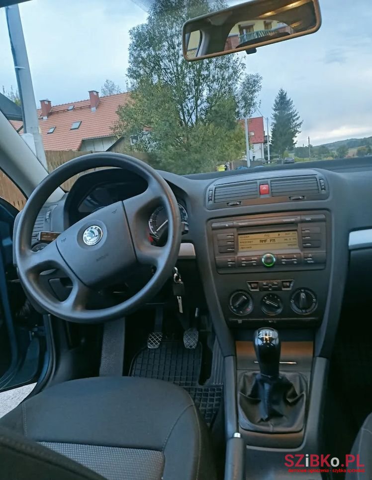 2007' Skoda Octavia 1.6 Classic photo #5