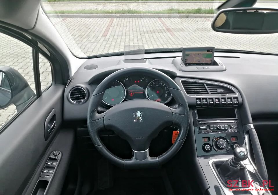 2011' Peugeot 3008 photo #5
