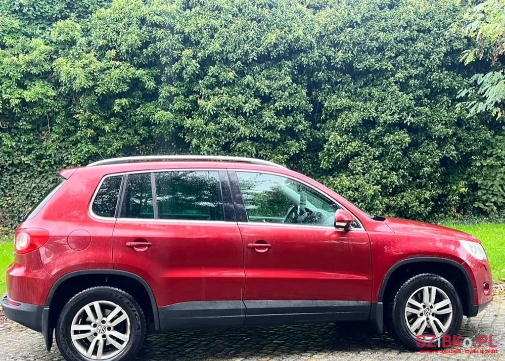 2009' Volkswagen Tiguan photo #1