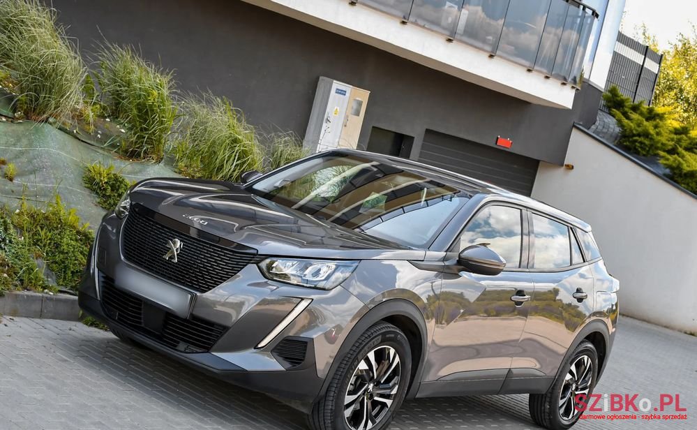 2020' Peugeot 2008 photo #2