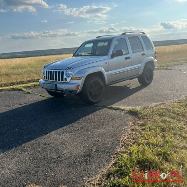 2005' Jeep Cherokee photo #1