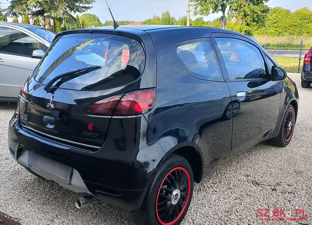 2009' Mitsubishi Colt photo #4