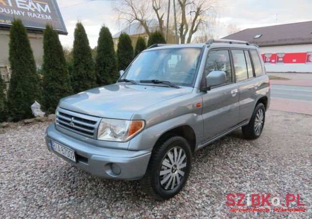 2004' Mitsubishi Pajero Pinin photo #2