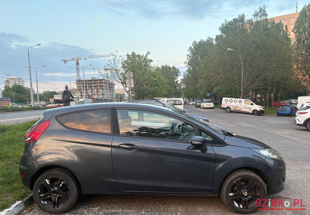 2009' Ford Fiesta photo #5