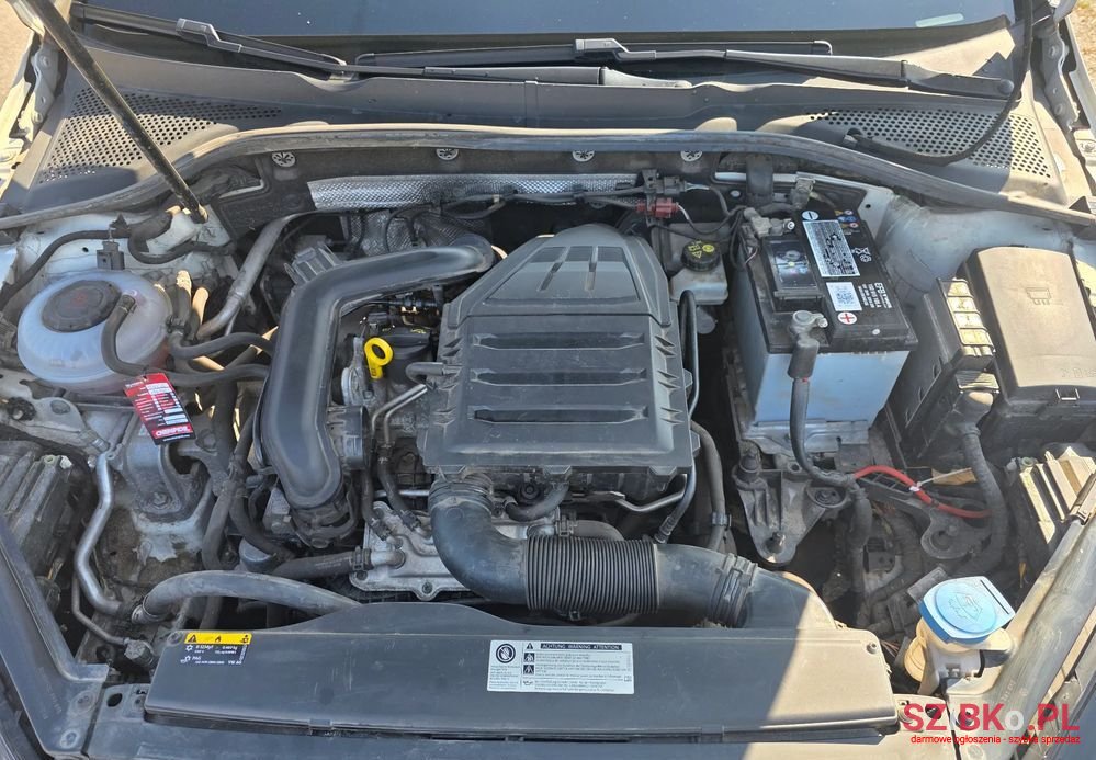 2018' Volkswagen Golf photo #5