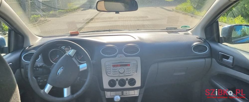 2008' Ford Focus photo #5