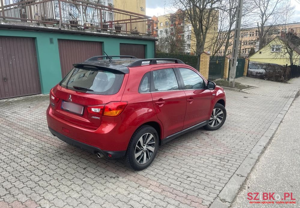 2015' Mitsubishi ASX photo #5