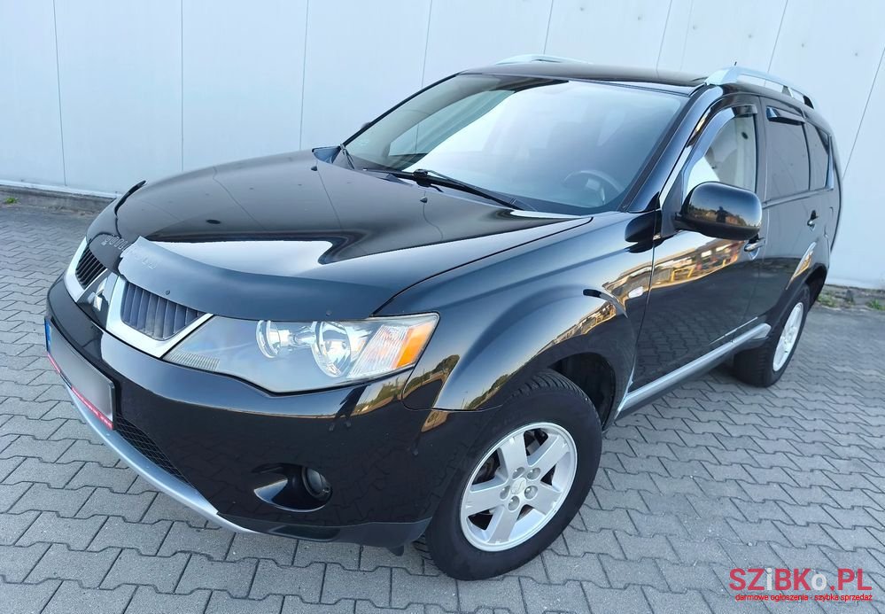 2007' Mitsubishi Outlander photo #1