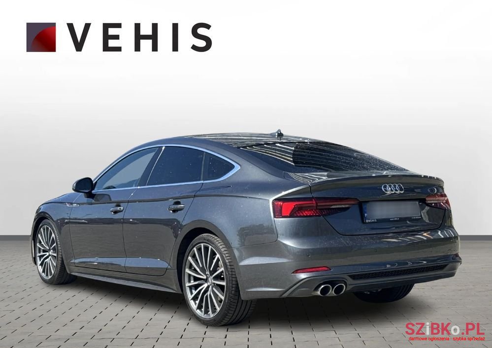 2019' Audi A5 S Tronic photo #3