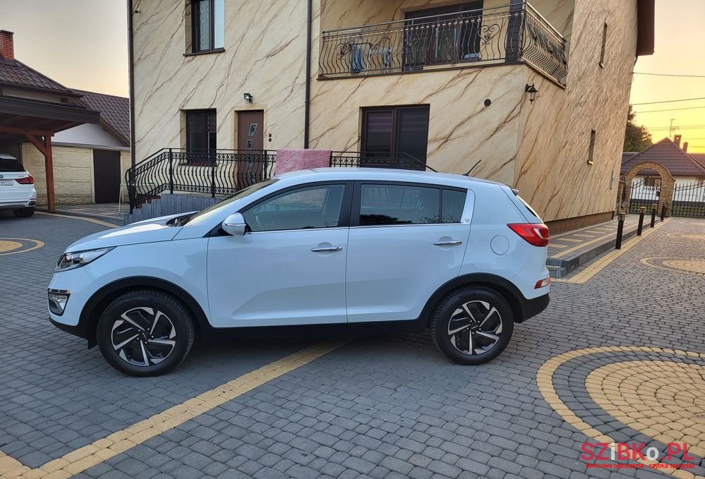 2011' Kia Sportage photo #3