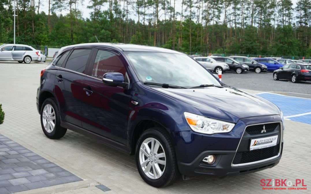 2010' Mitsubishi ASX photo #3