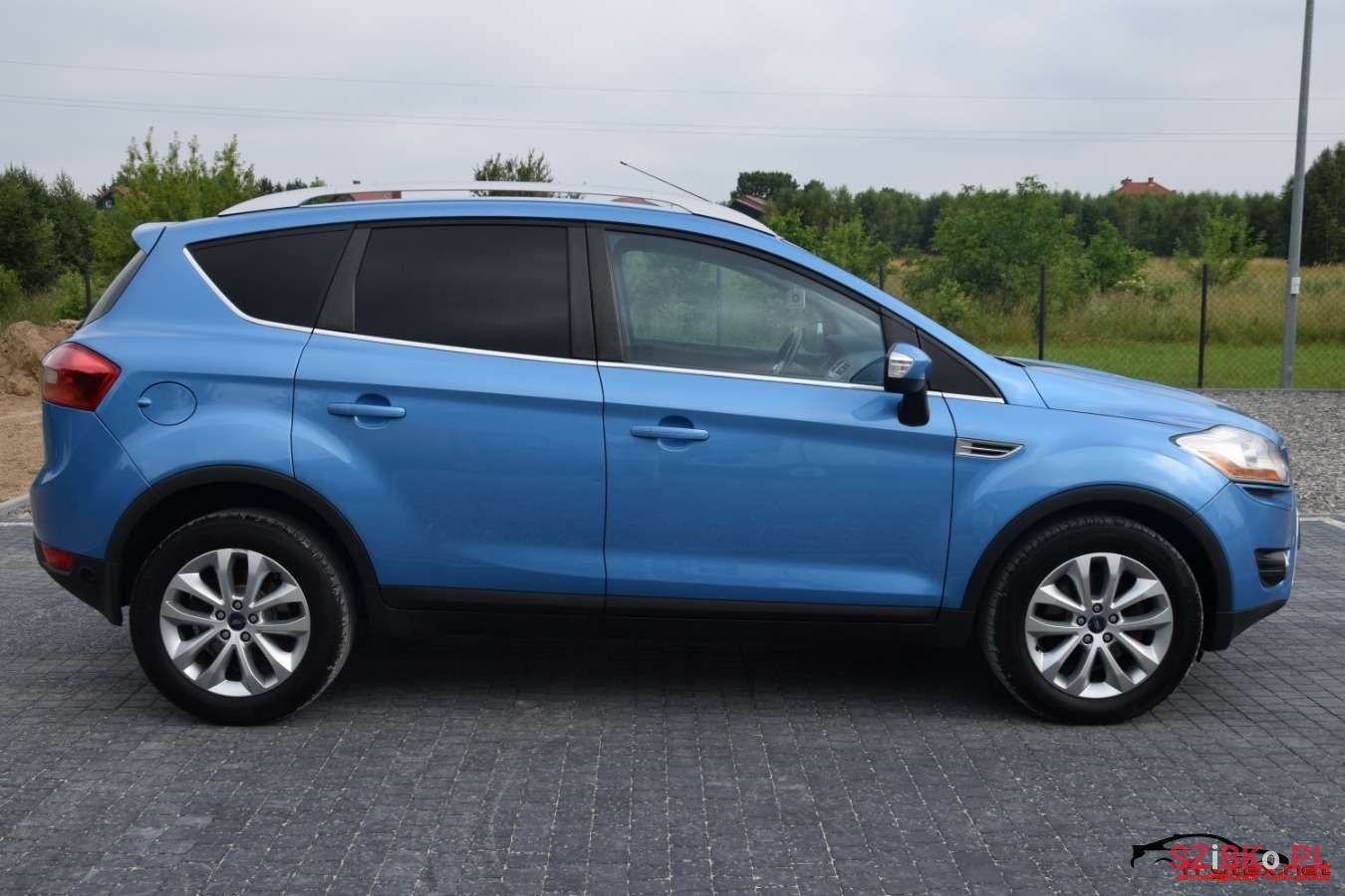 2009' Ford Kuga photo #2