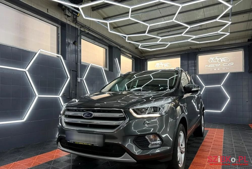 2017' Ford Kuga 1.5 Ecoboost 2X4 Titanium photo #2