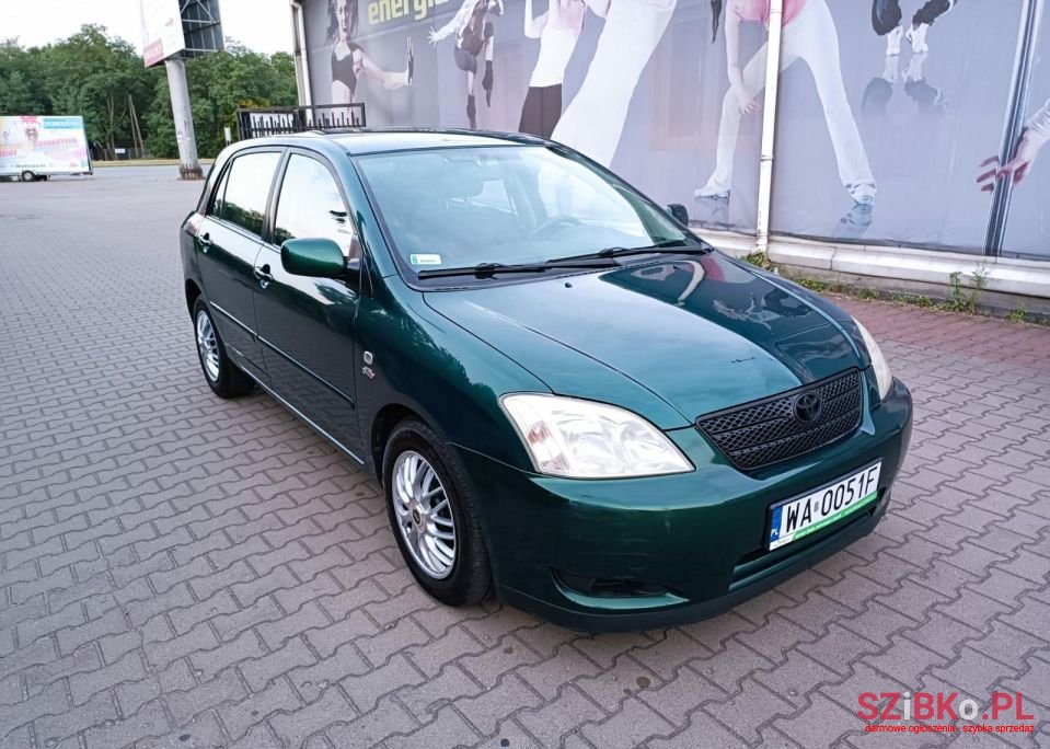 2004' Toyota Corolla photo #2