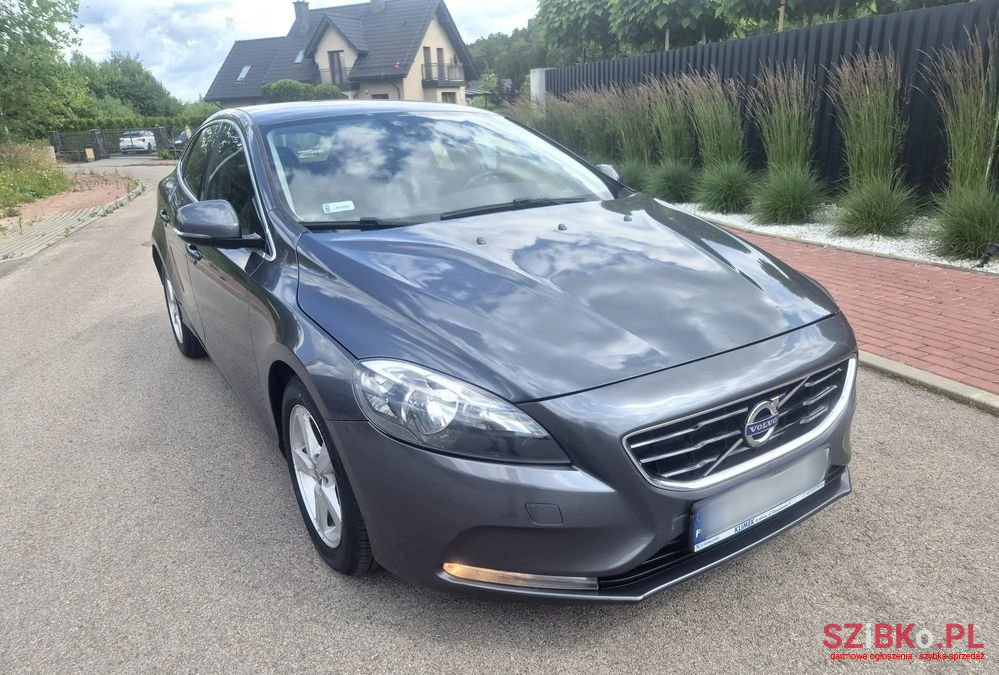 2012' Volvo V40 photo #2