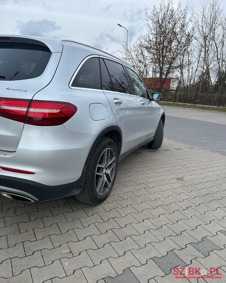 2016' Mercedes-Benz GLC photo #4