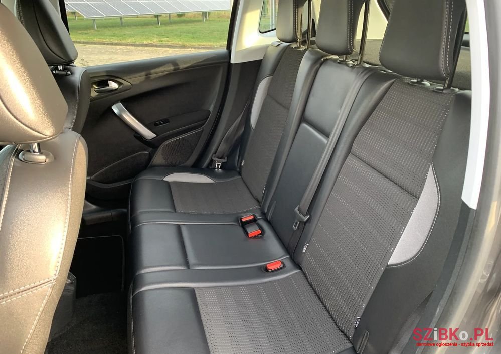 2019' Peugeot 2008 photo #6