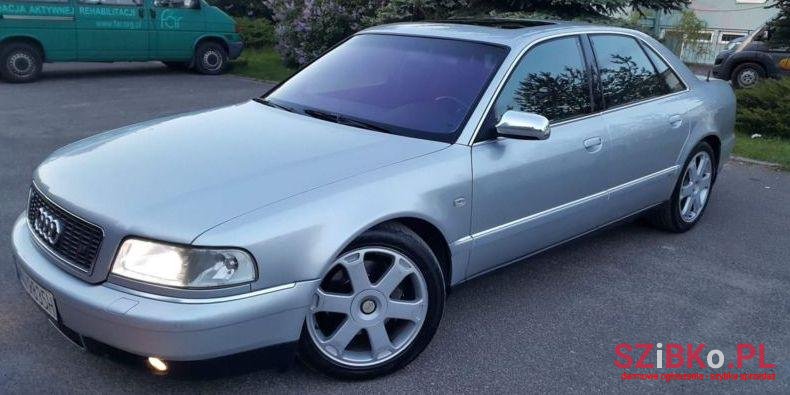 2000' Audi S8 photo #2