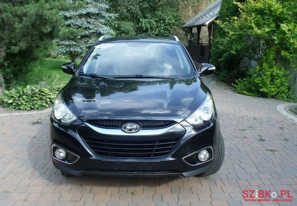 2011' Hyundai ix35 photo #2