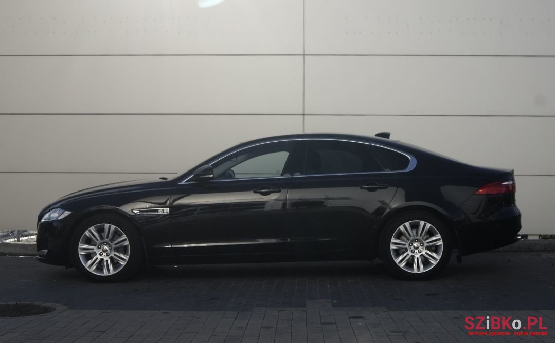2018' Jaguar XF photo #5