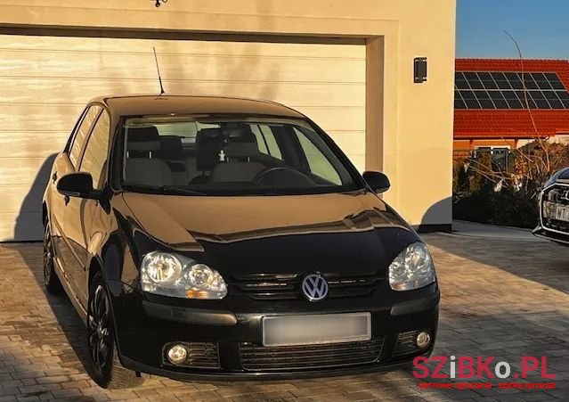 2005' Volkswagen Golf 1.9 Tdi Edition photo #1