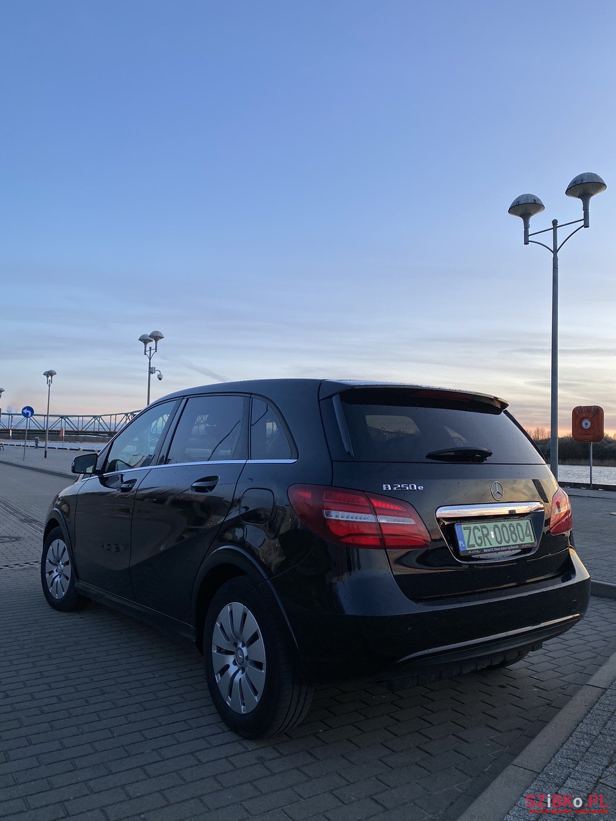 2016' Mercedes-Benz B-Class photo #2