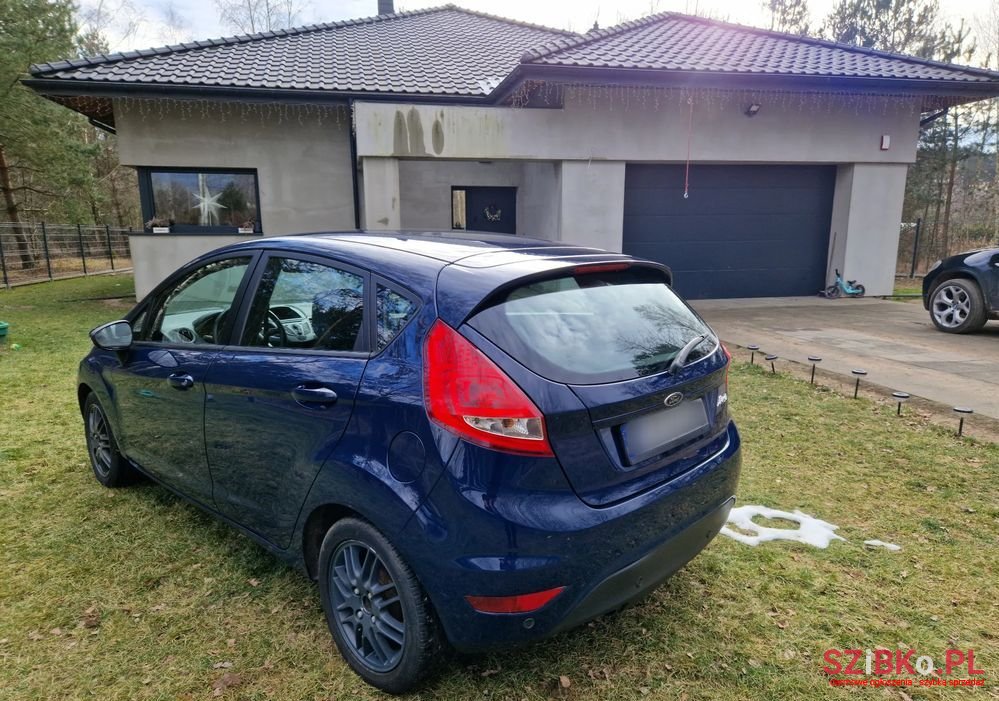 2009' Ford Fiesta photo #5