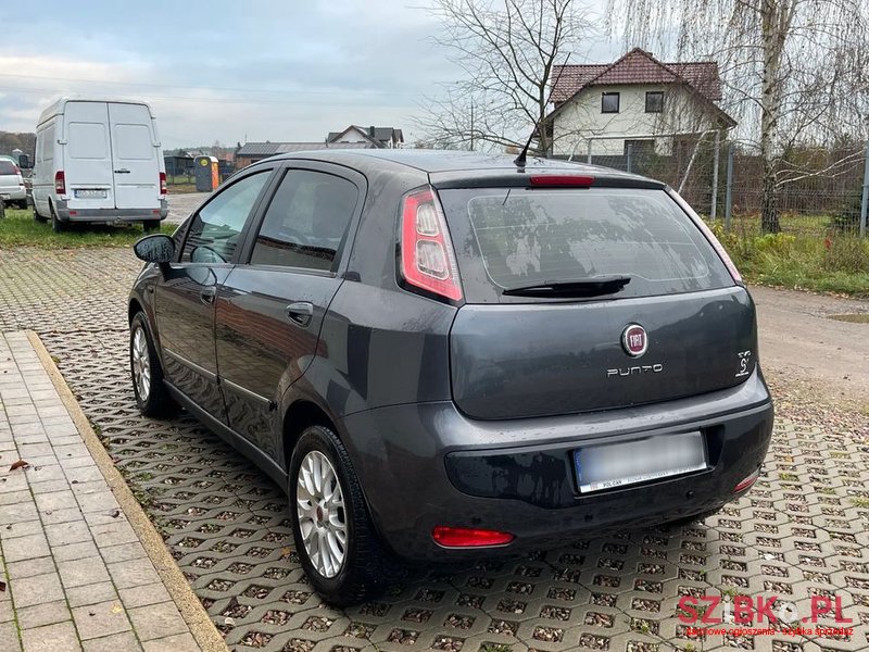 2010' Fiat Punto Evo photo #6