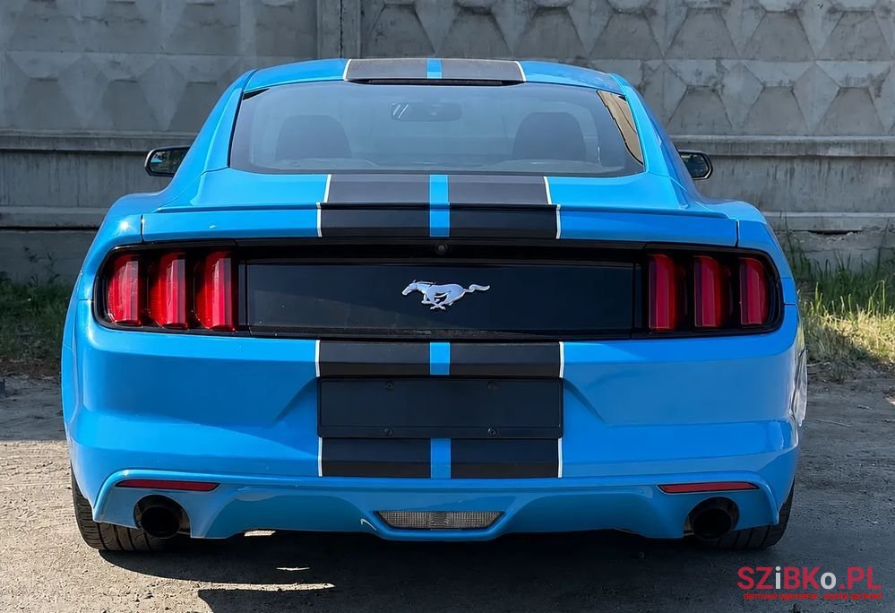 2017' Ford Mustang photo #5