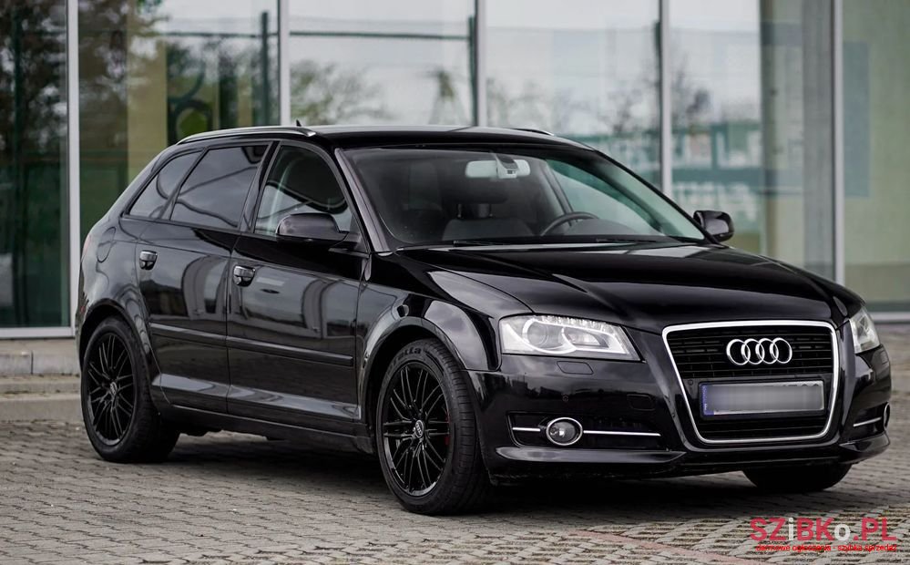 2011' Audi A3 Sportback photo #1