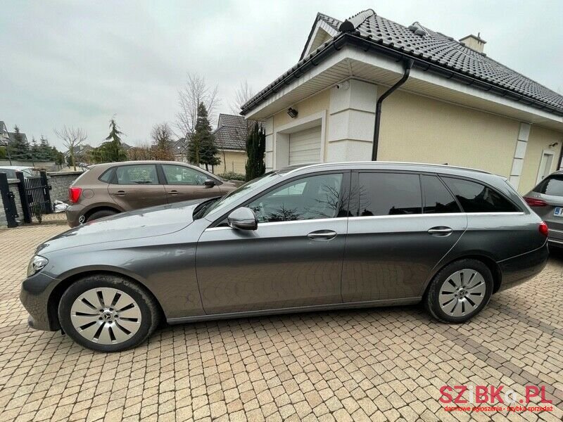2017' Mercedes-Benz Klasa E photo #2