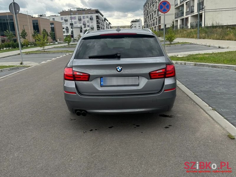 2012' BMW 5 Series photo #5