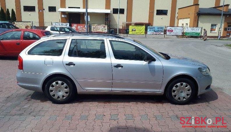 2013' Skoda Octavia photo #1