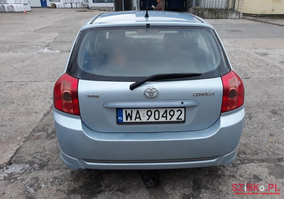 2004' Toyota Corolla photo #5