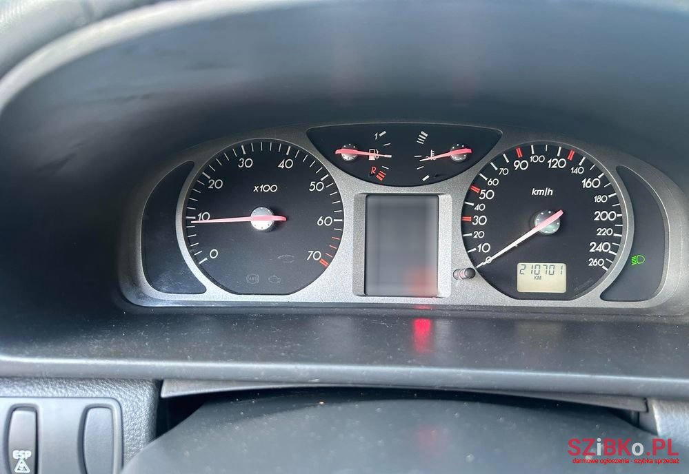 2002' Renault Laguna photo #5