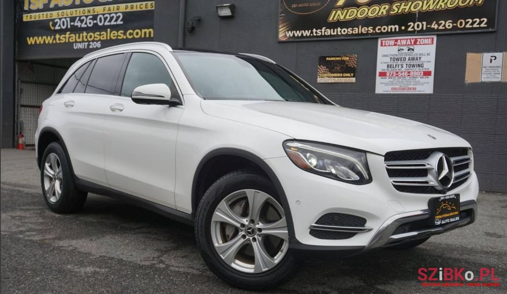 2018' Mercedes-Benz GLC photo #3