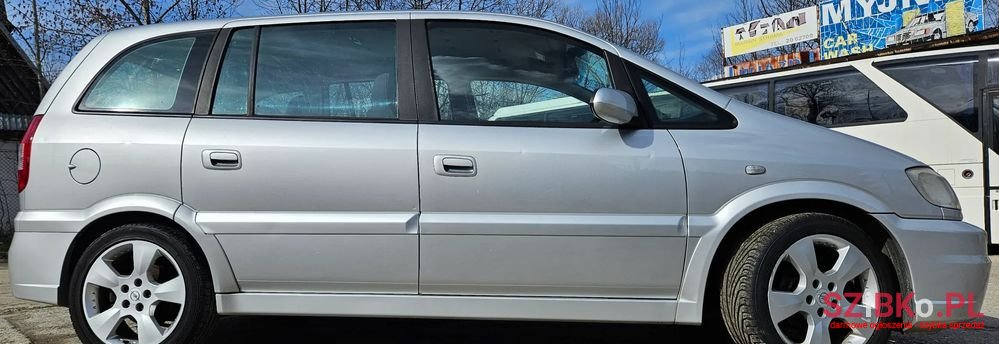 2004' Opel Zafira 2.0 Dti Elegance photo #4
