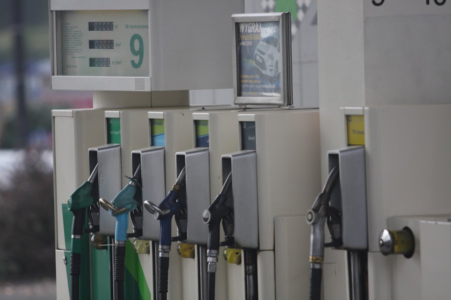 Ceny paliw będą spadać! Stanieje zarówno benzyna jak i diesel!