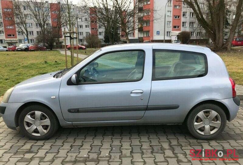 2003' Renault Clio photo #1