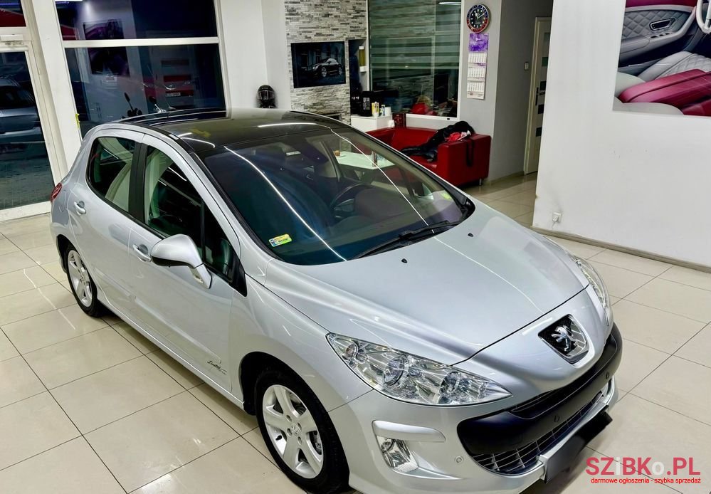 2008' Peugeot 308 2.0 Hdi Grand Prix photo #2