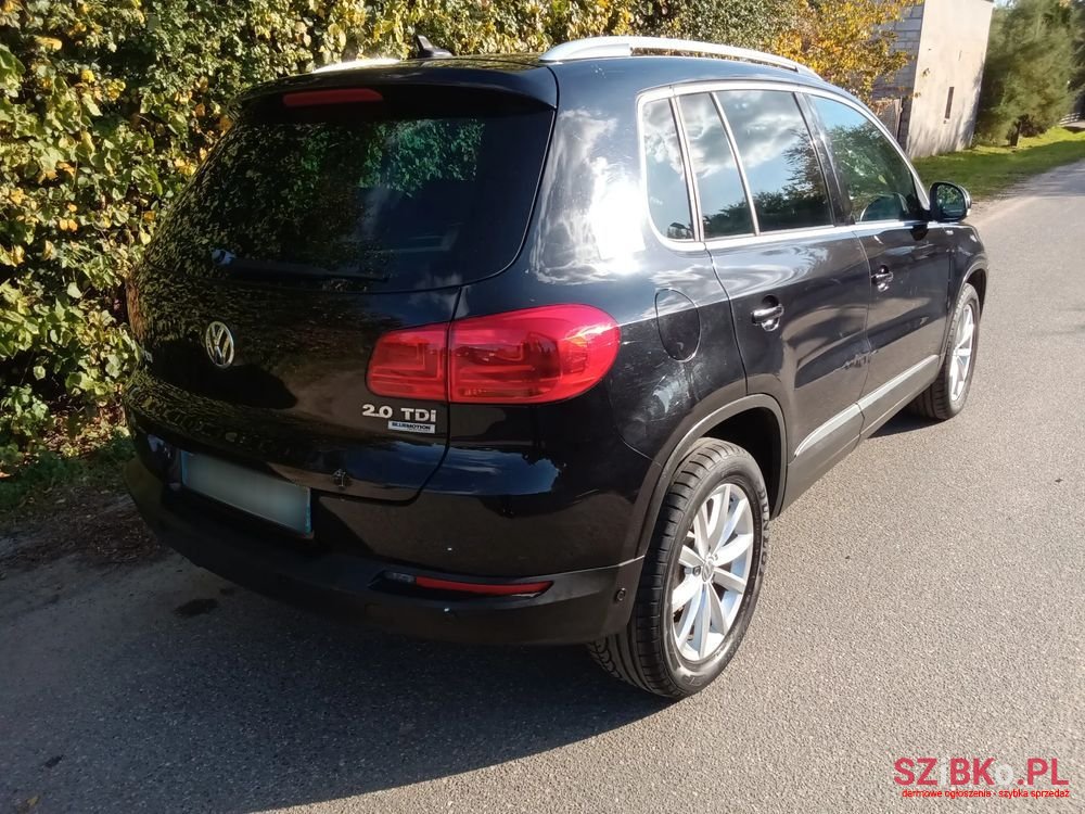 2015' Volkswagen Tiguan photo #3