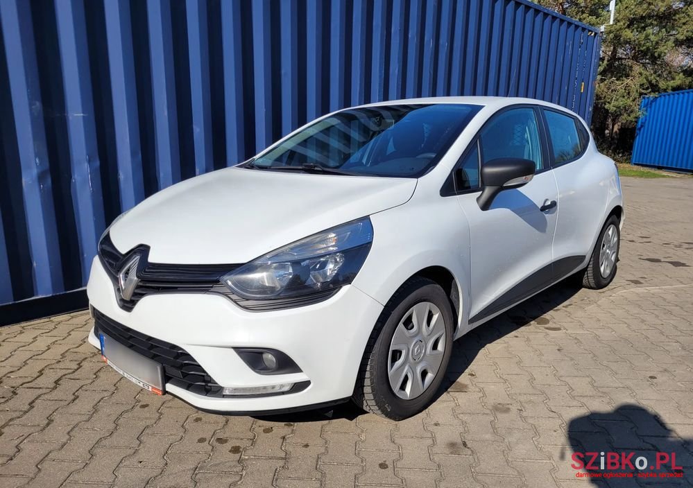 2016' Renault Clio photo #1