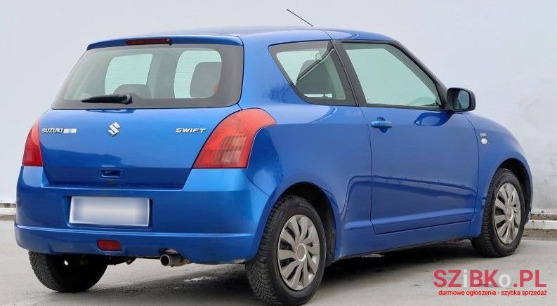 2005' Suzuki Swift photo #4