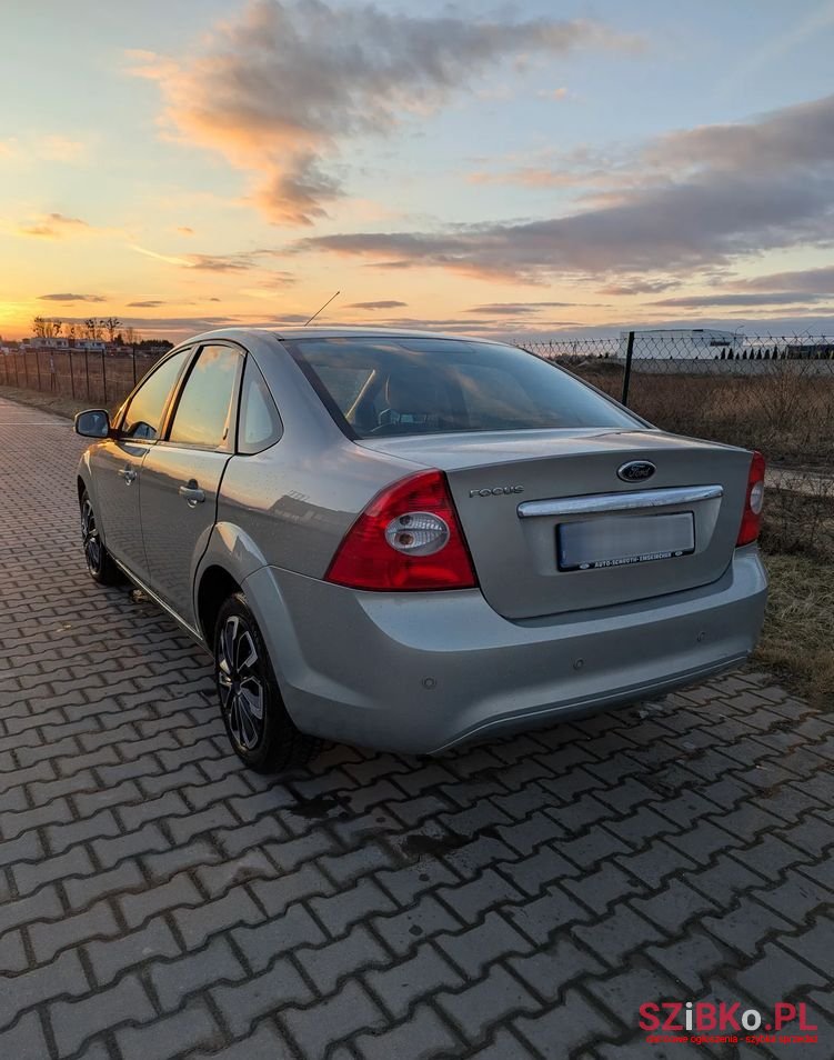 2008' Ford Focus 2.0 Ghia photo #6
