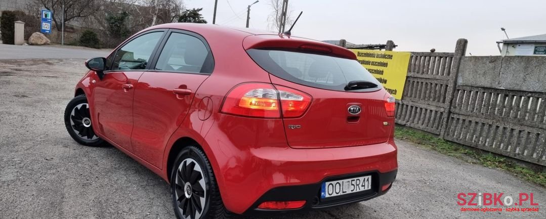 2011' Kia Rio photo #2