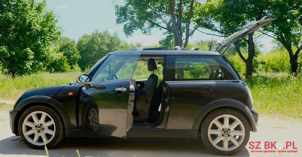 2005' MINI One Standard photo #2