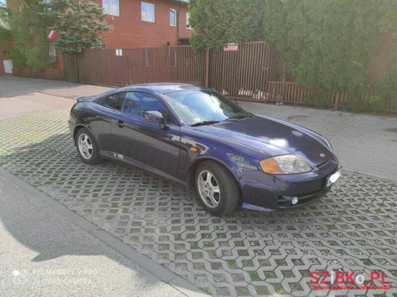 2004' Hyundai Coupe photo #2