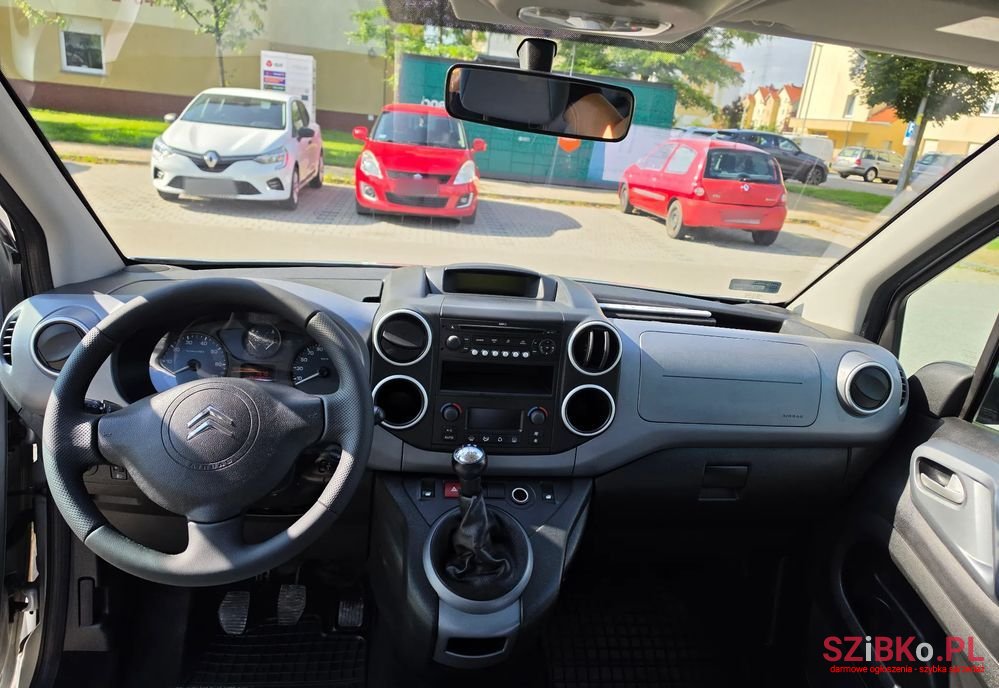2010' Citroen Berlingo 1.6 16V Multispace photo #5