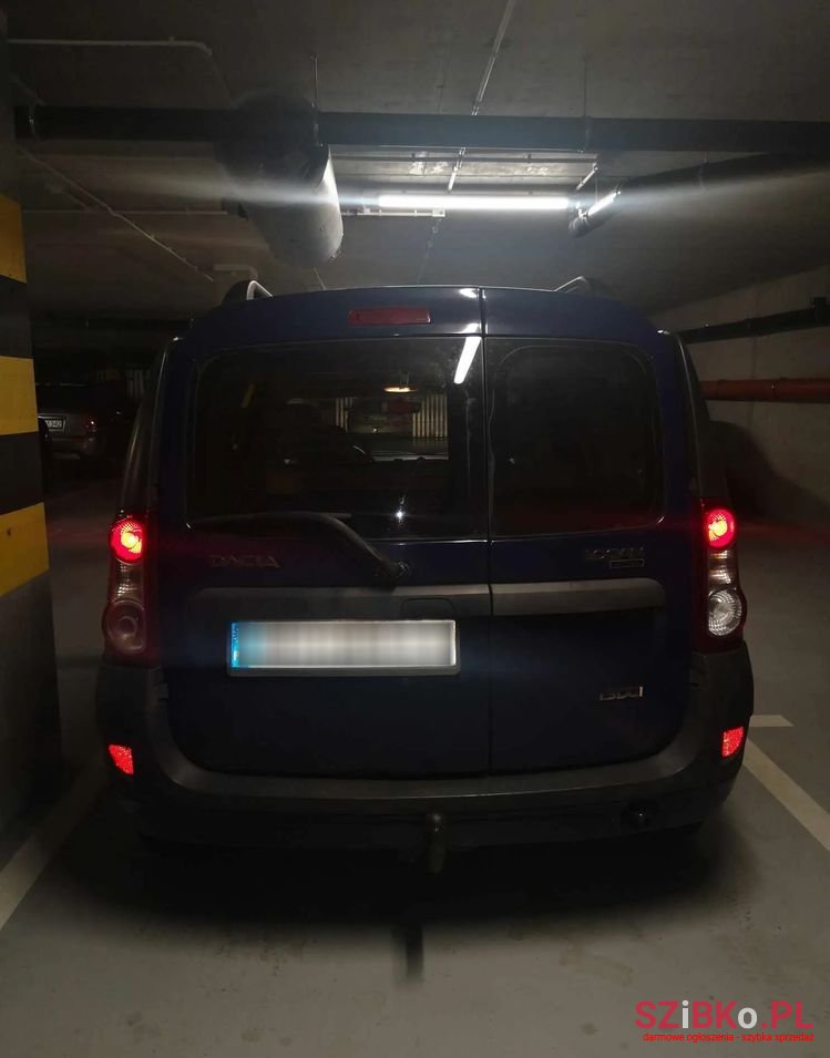 2008' Dacia Logan photo #3